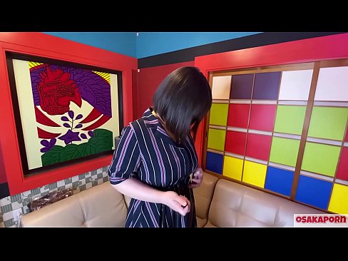 ❤️ Japanesch Cutie mat groussen Titten masturbéiert mat Sexspillsaachen an huet en Orgasmus. Si schwätzt an engem Interview iwwer hir fucking Erfahrung. Riesen Titten an haare Muschi krauchen haart. Osakaporn ️ Sexvideo bei eis lb.dewporn.ru